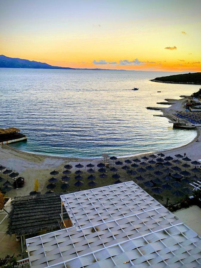 Titi'S Apartment Saranda Bagian luar foto